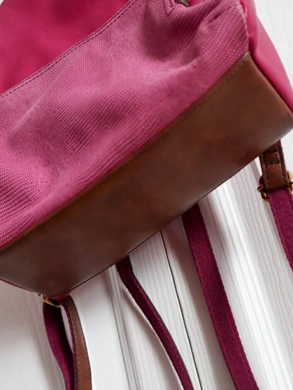 Fossil Felicity Leather Mini Backpack Purse Magenta Pink Snake Embossed